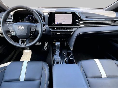Used 2026 Toyota Camry SE FWD image 16