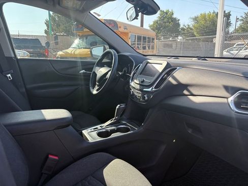 Used 2020 Chevrolet Equinox LT FWD image 9