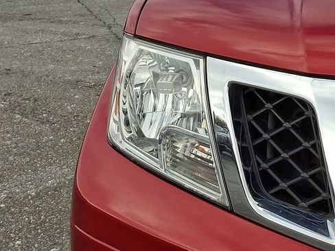 Used 2016 Nissan Frontier SV w/ SV Value Truck Package image 9