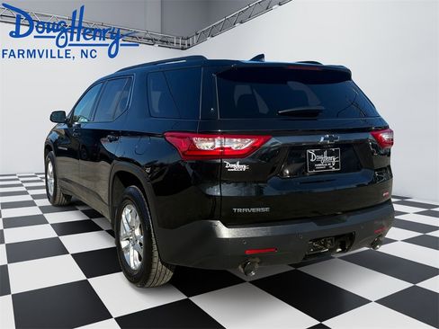 Used 2018 Chevrolet Traverse RS image 3