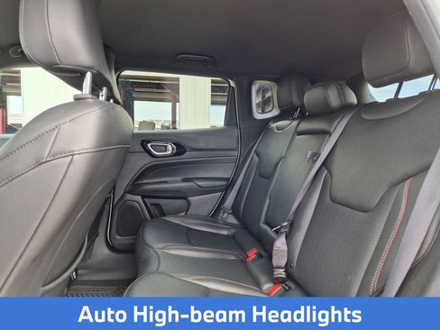 Used 2025 Jeep Compass Trailhawk AWD/4WD image 33