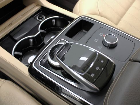 Used 2016 Mercedes-Benz GLE 350 w/ Premium Package image 63