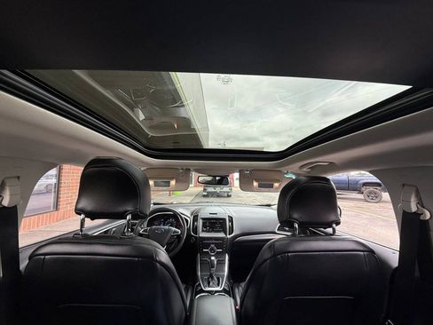 Used 2015 Ford Edge Titanium w/ Equipment Group 302A AWD/4WD image 16
