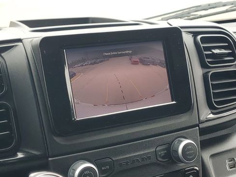 Used 2025 RAM ProMaster 2500 w/ Convenience Group image 20