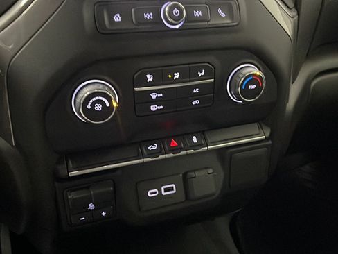 Used 2023 Chevrolet Silverado 2500 Custom w/ Custom Value Package AWD/4WD image 10