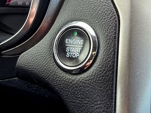 Used 2020 Ford Fusion SE image 12