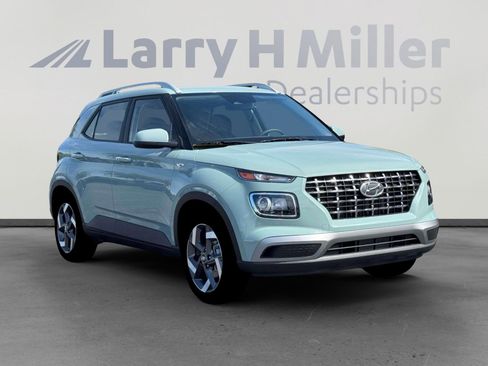 New 2026 Hyundai Venue SEL FWD image 11