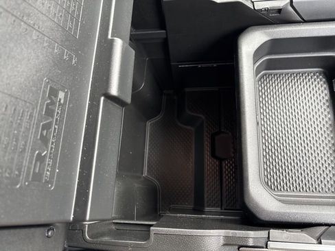 Used 2021 RAM 1500 Laramie w/ Night Edition image 37