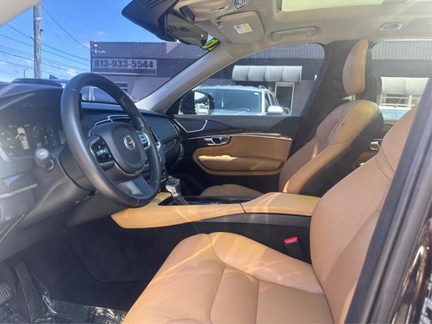 Used 2016 Volvo XC90 T6 Momentum w/ Protection Package Plus AWD/4WD image 9