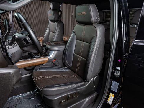 Used 2024 Chevrolet Silverado 2500 High Country w/ LPO, Dark Essentials Package image 29