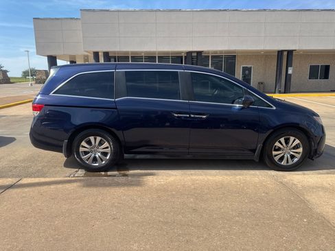 Used 2017 Honda Odyssey SE image 6