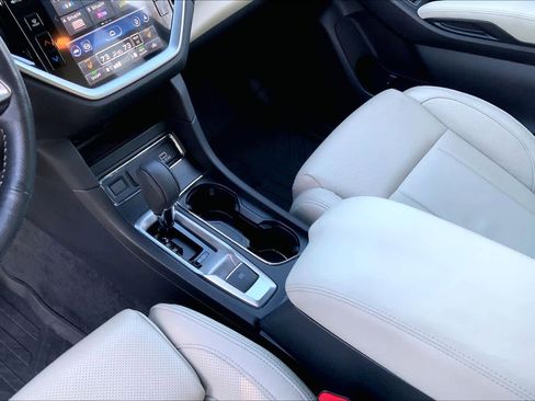 Used 2024 Subaru Ascent Limited image 15