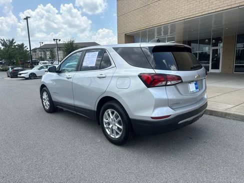 Used 2022 Chevrolet Equinox LT w/ LPO, Cargo Package FWD image 2
