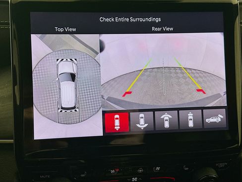 Used 2024 Jeep Grand Cherokee L Limited w/ Luxury Tech Group II image 23