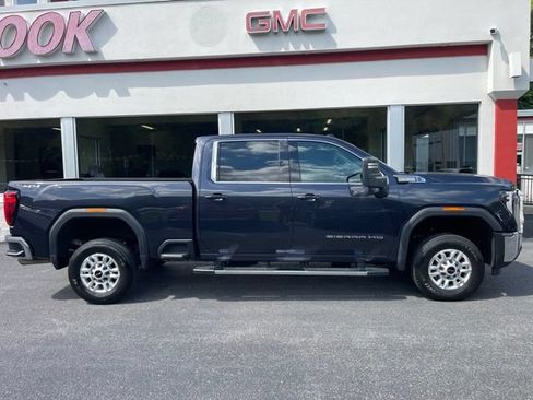 Used 2024 GMC Sierra 2500 SLE w/ SLE Value Package; AWD/4WD image 5