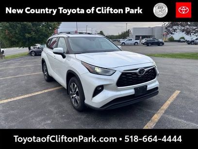 Used 2023 Toyota Highlander XLE