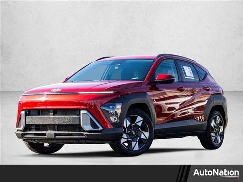 Used 2025 Hyundai Kona SEL image 1