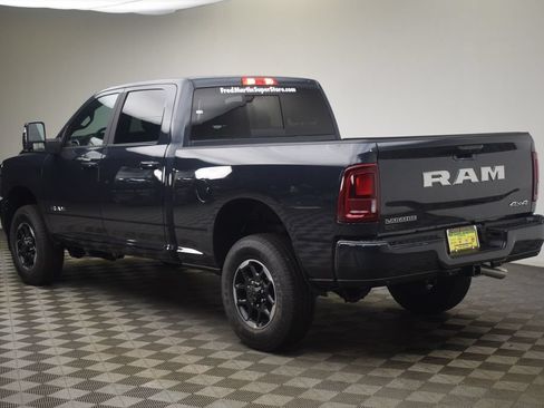 New 2026 RAM 2500 Laramie AWD/4WD image 12