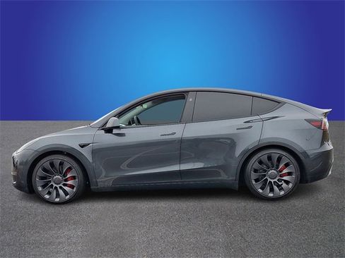 Used 2025 Tesla Model Y Performance image 7