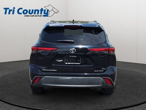 Used 2023 Toyota Highlander XLE AWD/4WD image 6