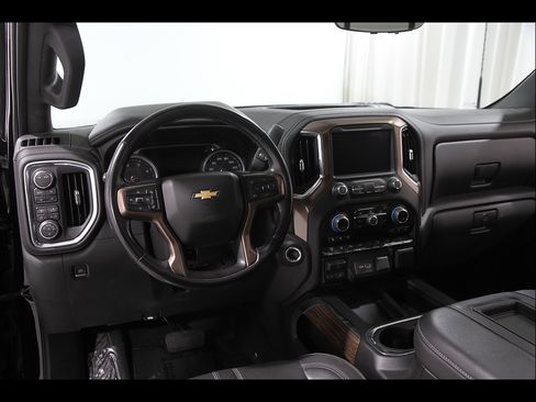 Used 2020 Chevrolet Silverado 3500 High Country w/ Technology Package AWD/4WD image 7