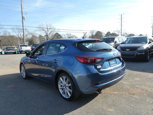 Used 2017 MAZDA MAZDA3 Touring image 8