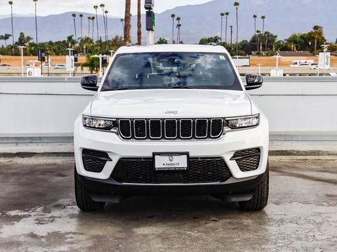 New 2025 Jeep Grand Cherokee Laredo X w/ Luxury Tech Group I image 3