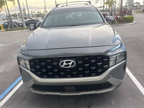 Used 2023 Hyundai Santa Fe SEL FWD image 2