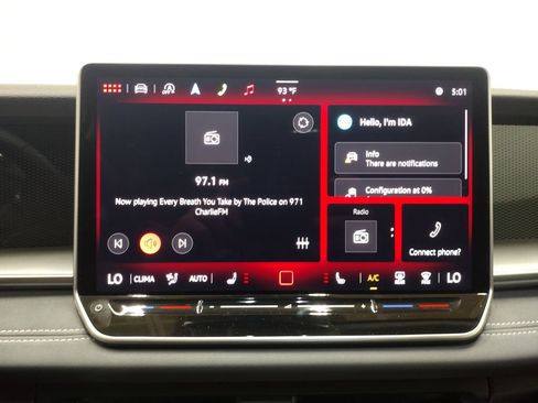 Used 2025 Volkswagen Tiguan SE FWD image 30