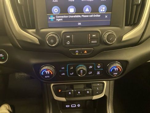 Used 2022 GMC Terrain SLT w/ Elevation Edition image 13