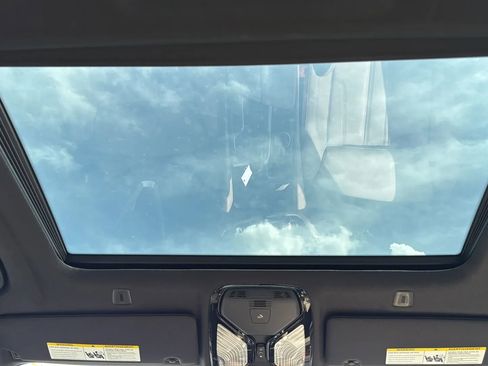 Used 2017 BMW 530i xDrive image 31