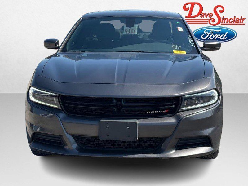Used 2022 Dodge Charger SXT RWD image 2