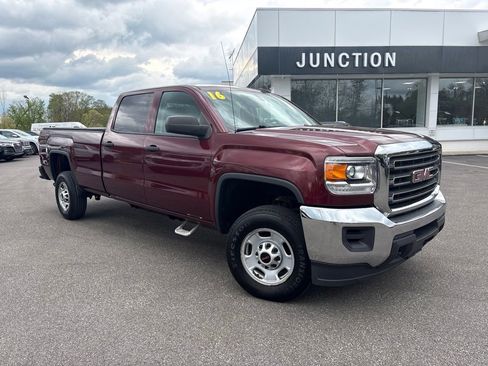 Used 2016 GMC Sierra 2500 2WD Crew Cab w/ Sierra Convenience Package image 2
