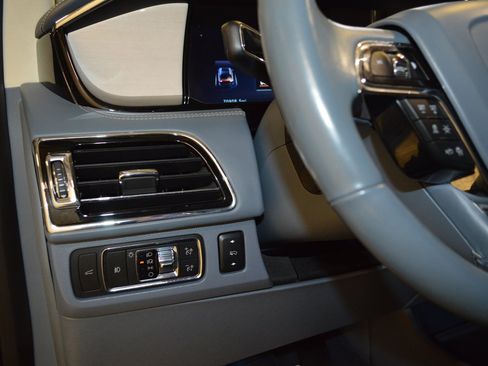 Used 2022 Lincoln Navigator Black Label AWD/4WD image 17