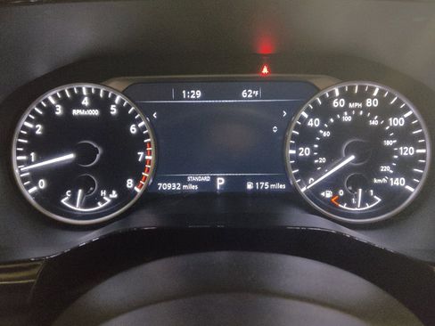 Used 2022 Nissan Pathfinder SL w/ SL Premium Package FWD image 23