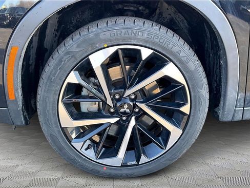 Used 2022 Mitsubishi Outlander SE image 35