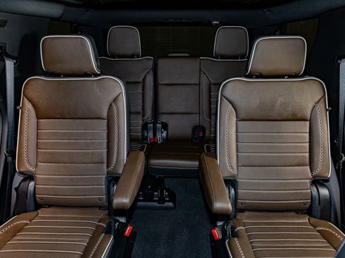 Used 2025 GMC Yukon Denali Ultimate image 23