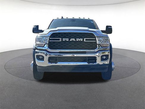 Used 2023 RAM 4500 SLT w/ Quick Order Package 2YG SLT image 8