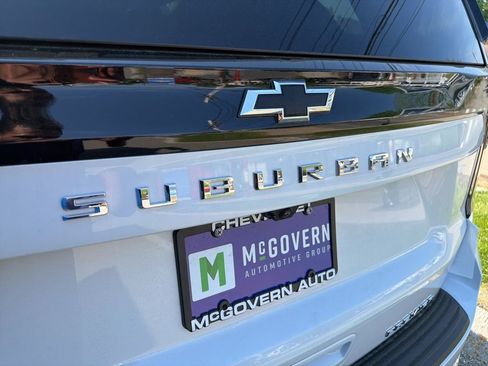 New 2026 Chevrolet Suburban Premier w/ Sun And Tow Package AWD/4WD image 20