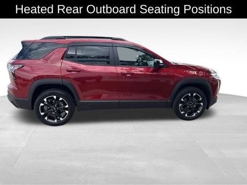 Used 2025 Chevrolet Equinox RS w/ Convenience Package III AWD/4WD image 9