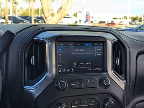 Used 2020 Chevrolet Silverado 1500 LT image 19