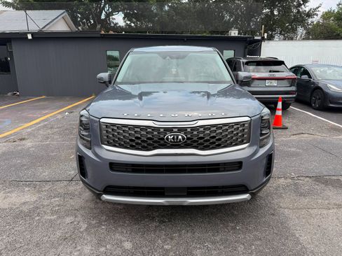 Used 2020 Kia Telluride LX FWD image 2