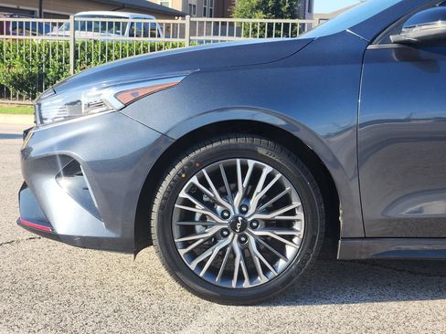 Used 2024 Kia Forte GT-Line w/ GT-Line Premium Package FWD image 7