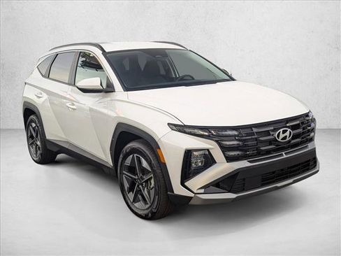 Certified 2025 Hyundai Tucson SEL FWD image 6