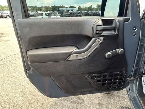 Used 2016 Jeep Wrangler Unlimited Sport w/ Max Tow Package AWD/4WD image 14