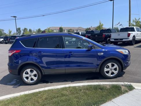 Used 2016 Ford Escape SE w/ Equipment Group 201A FWD image 6