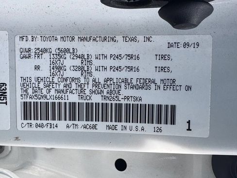 Used 2020 Toyota Tacoma SR w/ SR Convenience Package RWD image 41