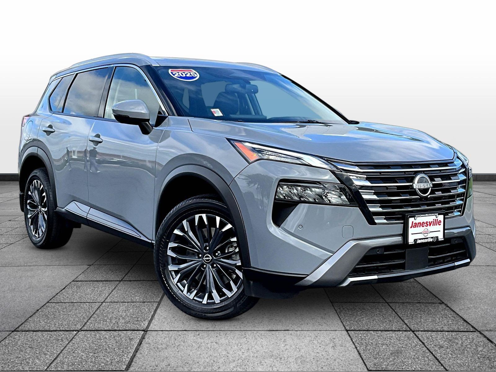 Certified 2025 Nissan Rogue SL w/ Tech Package AWD/4WD image 1