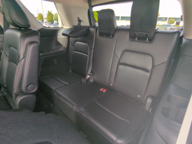 Used 2024 Nissan Pathfinder SL w/ SL Premium Package FWD image 15