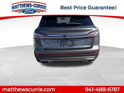 Used 2023 Lincoln Nautilus FWD w/ Premium Package image 5